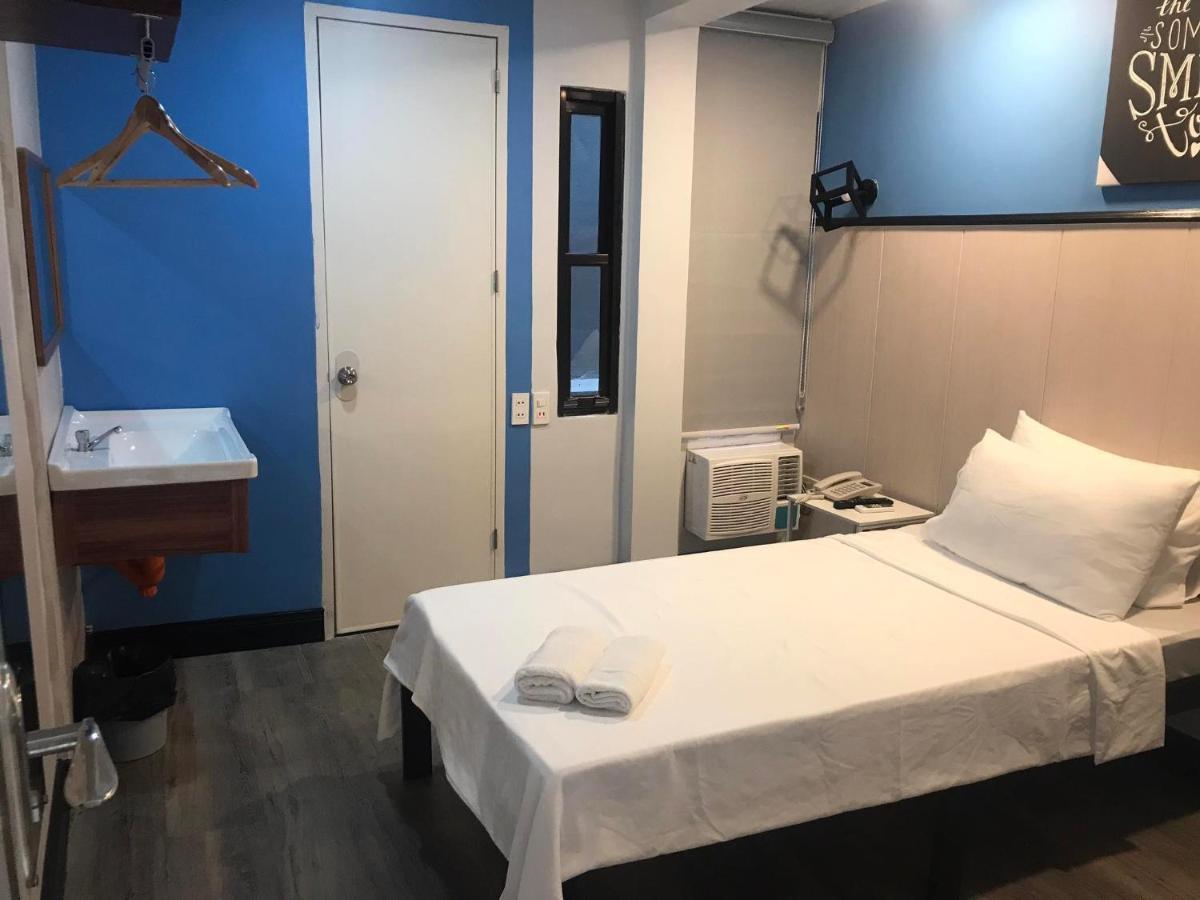Maine City Residences Leveriza Pasay Esterno foto